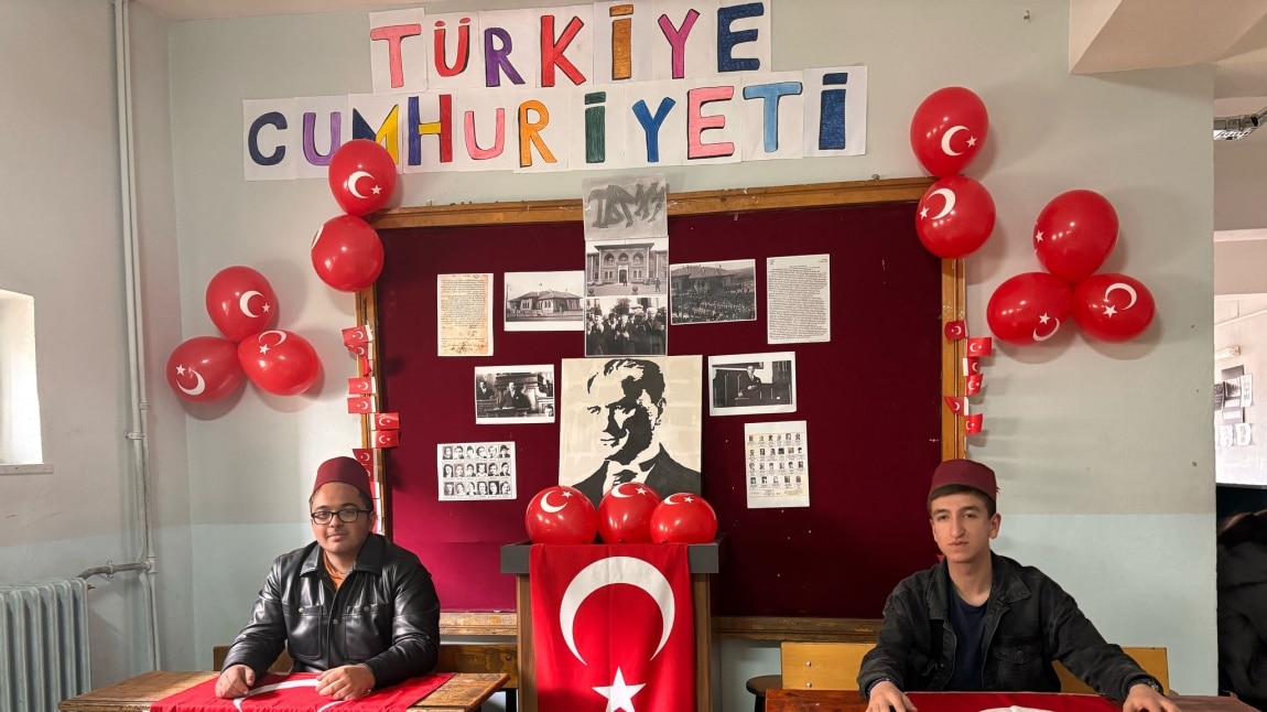 23 Nisan Ulusal Egemenlik ve Çocuk Bayramı, okulumuzda yapılan çeşitli etkinliklerle kutlandı.